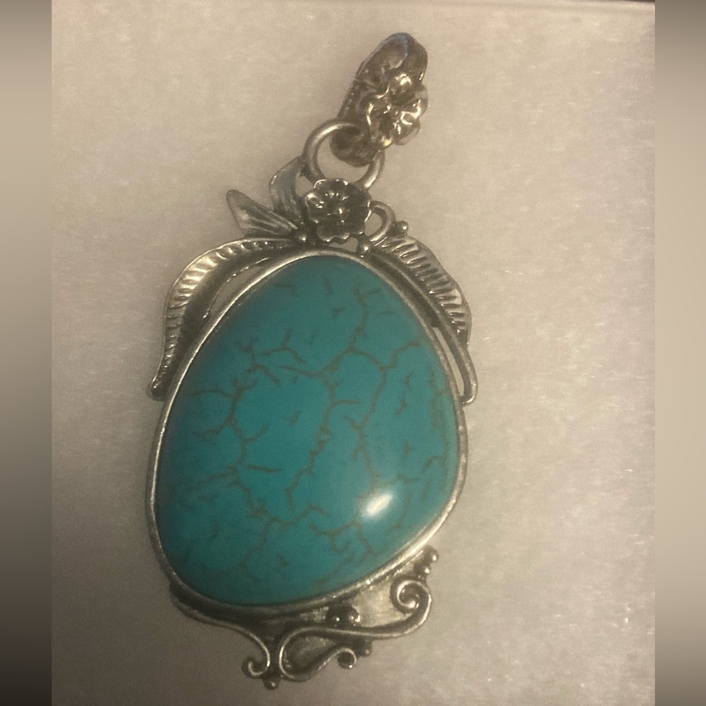 Pendant, Large Novadab faux turquoise